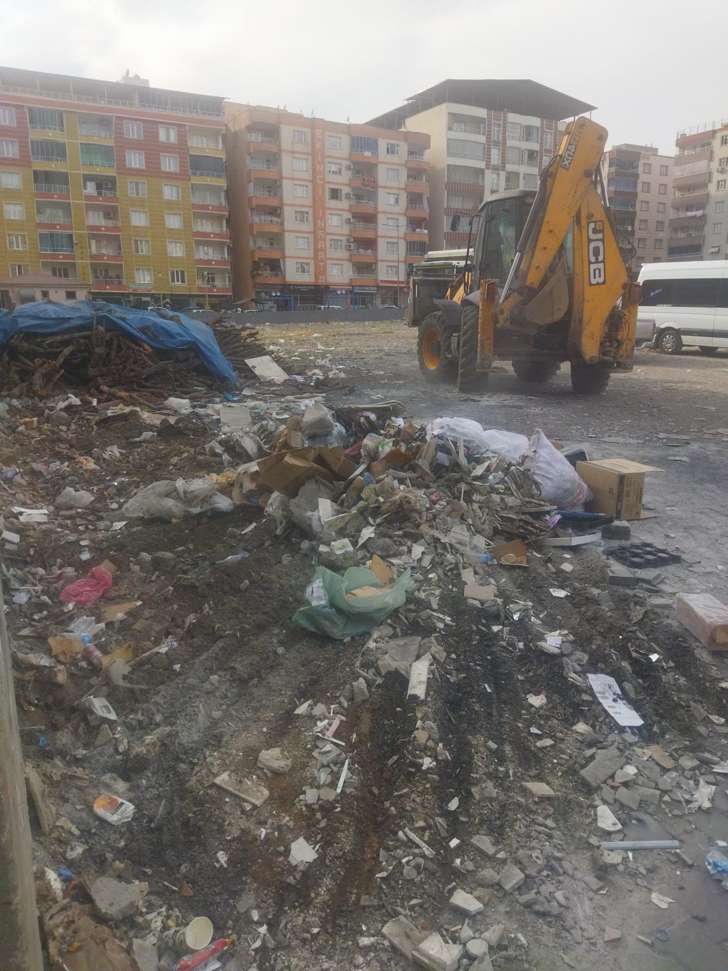 Siirt Belediyesi’nden Kent Genelinde Yoğun Temizlik Çalışması