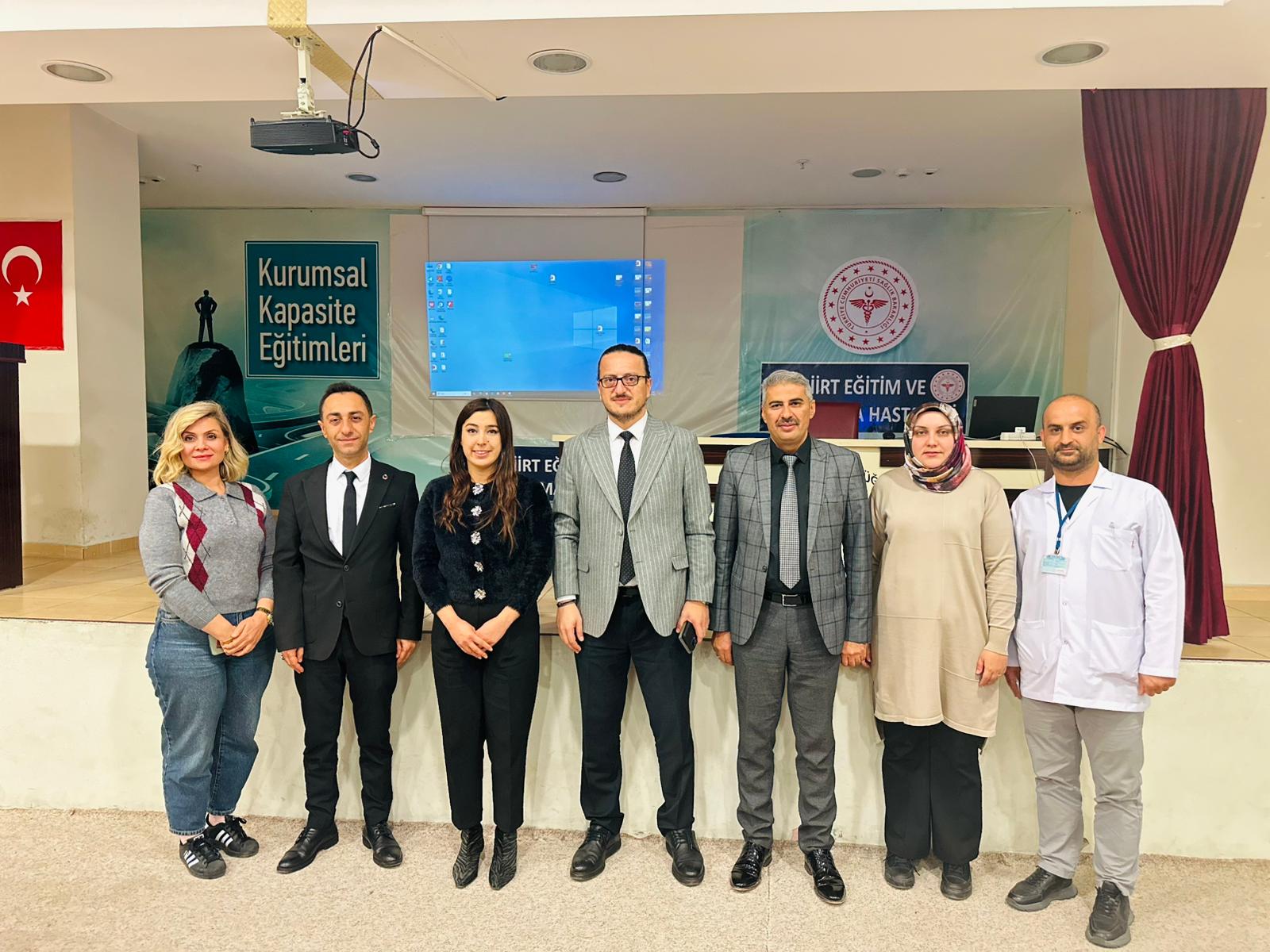 Siirt Eğitim ve Araştırma Hastanesi’nde KETEM Yönlendirme ve Kanser Tarama Süreçleri Eğitimi Düzenlendi