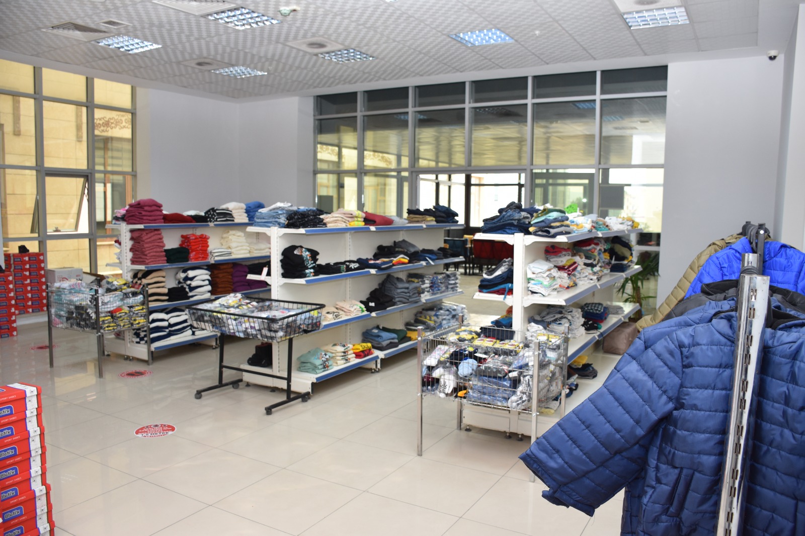 Siirt İl Emniyet Müdürlüğü Sosyal Marketi 15 Bin Çocuğa Yardım Etti