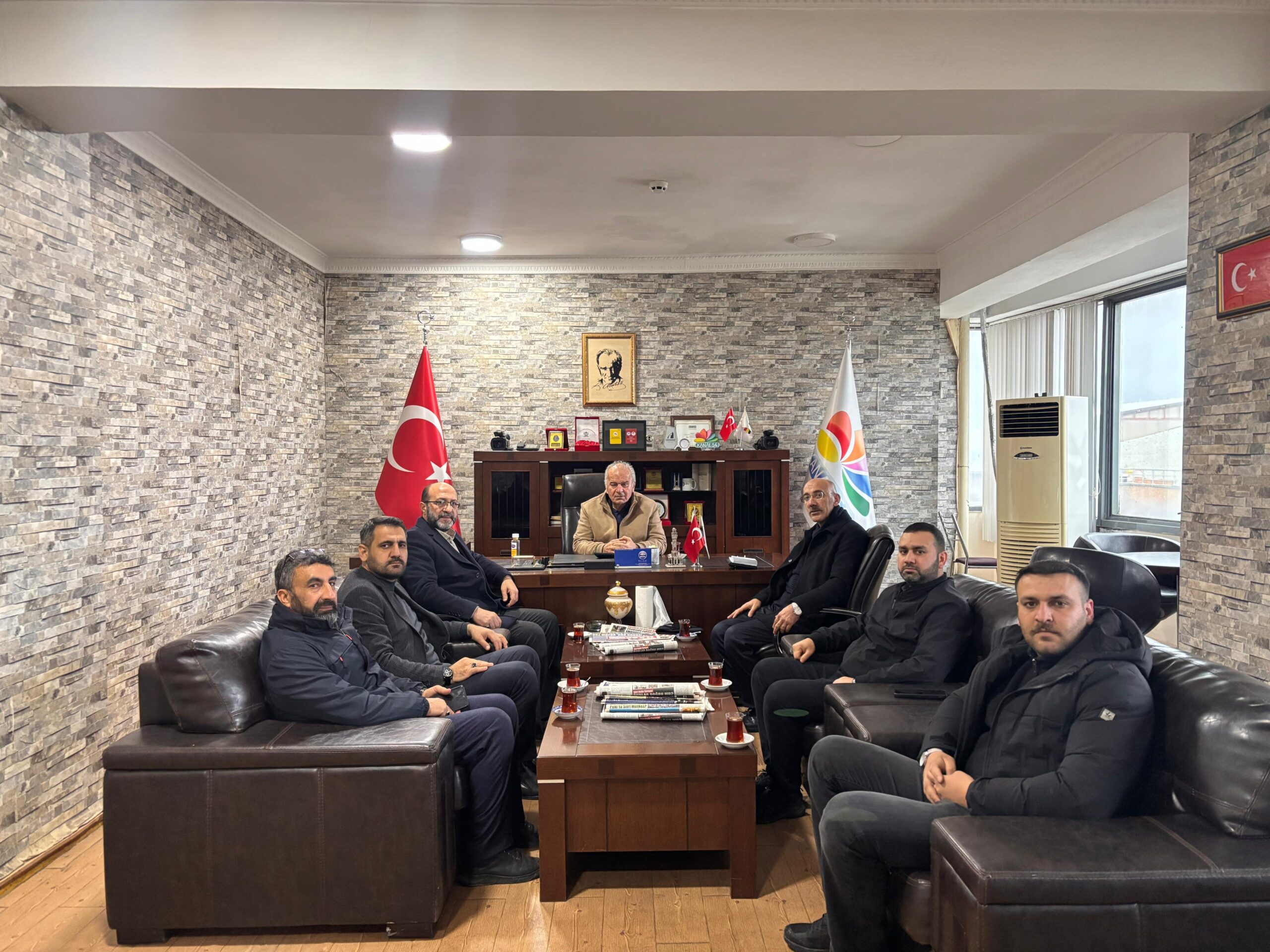 HÜDA PAR Heyeti Kuruluşumuzu Ziyaret Etti, Kanal56 TV’ye Sahip Çıkma Çağrısı