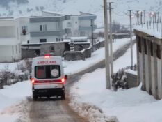Siirt’te Karla Mücadele Ekipleri Yoğun Mesaiyle Hayata Dokunuyor