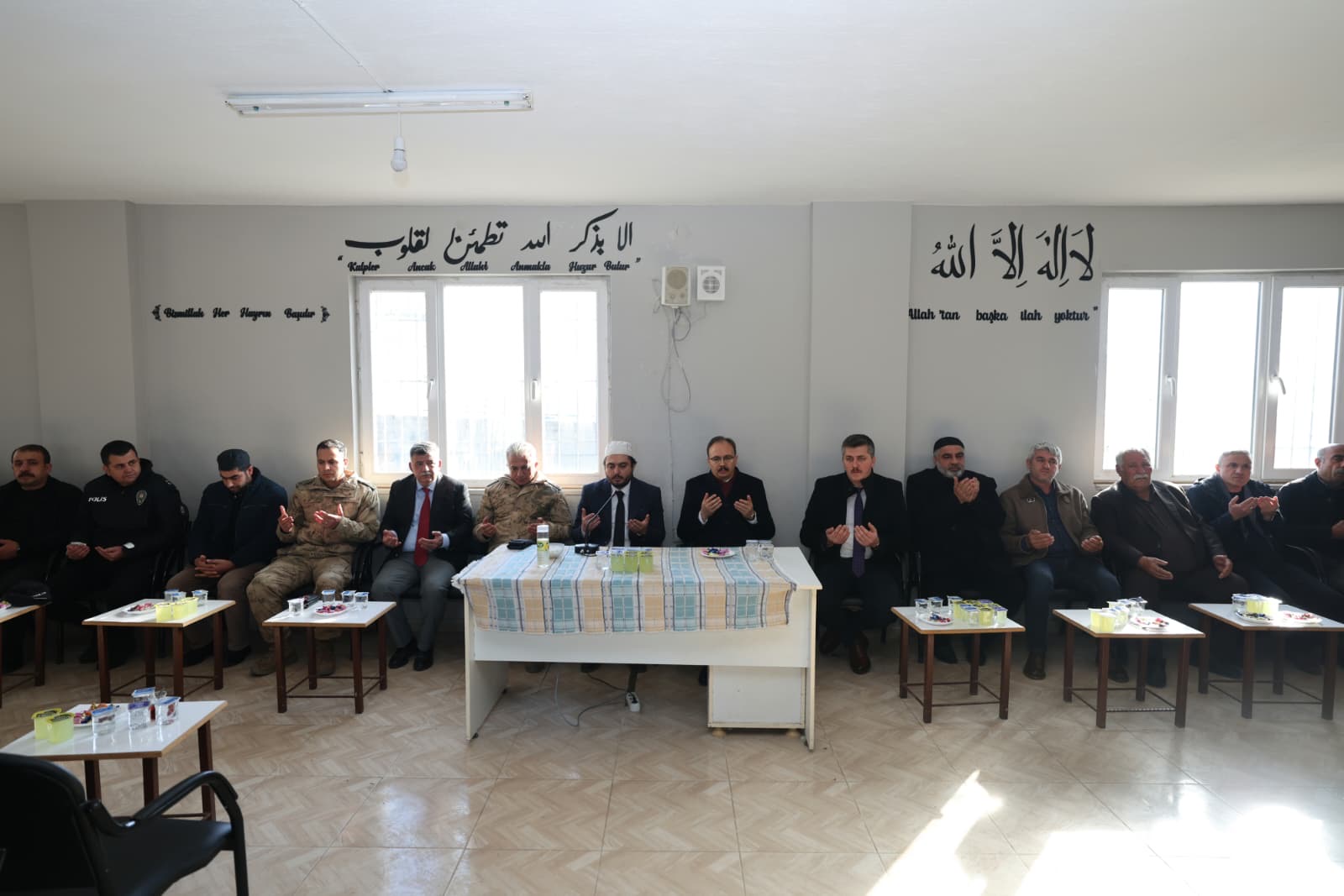 Vali Kızılkaya, Kıbrıs Barış Harekatı Şehidinin Ailesine Taziye Ziyaretinde Bulundu