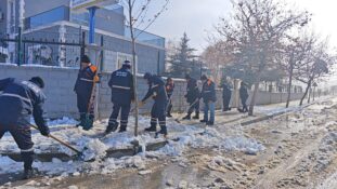 Siirt’te Karla Mücadele Çalışmaları 7/24 Sürüyor