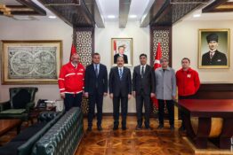 Türk Kızılay Heyeti Vali Kızılkayayı Ziyaret Etti