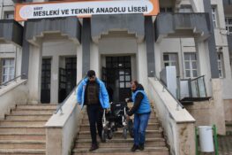 Siirt Belediyesinden Özel Bireylere Ücretsiz Tekerlekli Sandalye Bakım ve Onarım Hizmeti