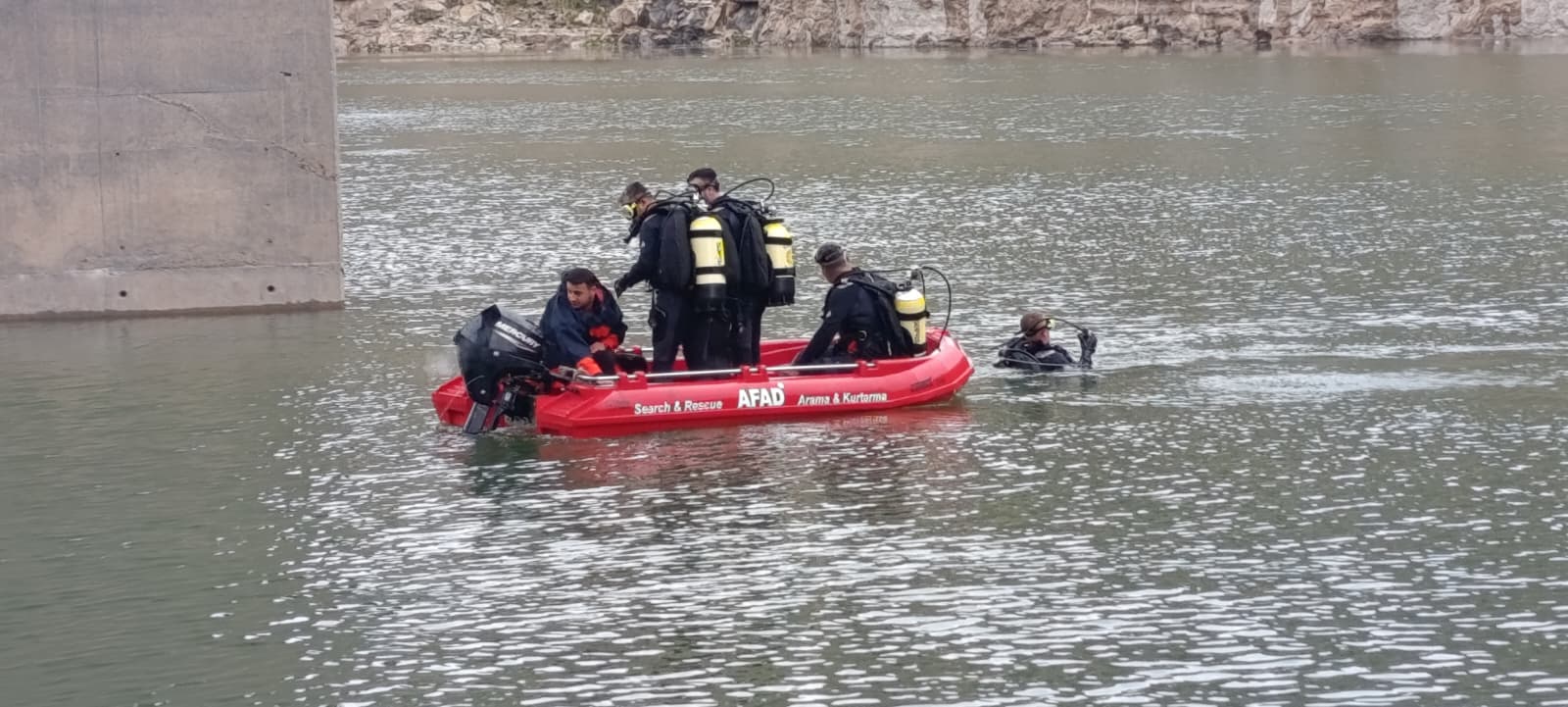 Siirt’te Botan Köprüsü’nden Atlayan 33 Yaşındaki Kişi Hayatını Kaybetti