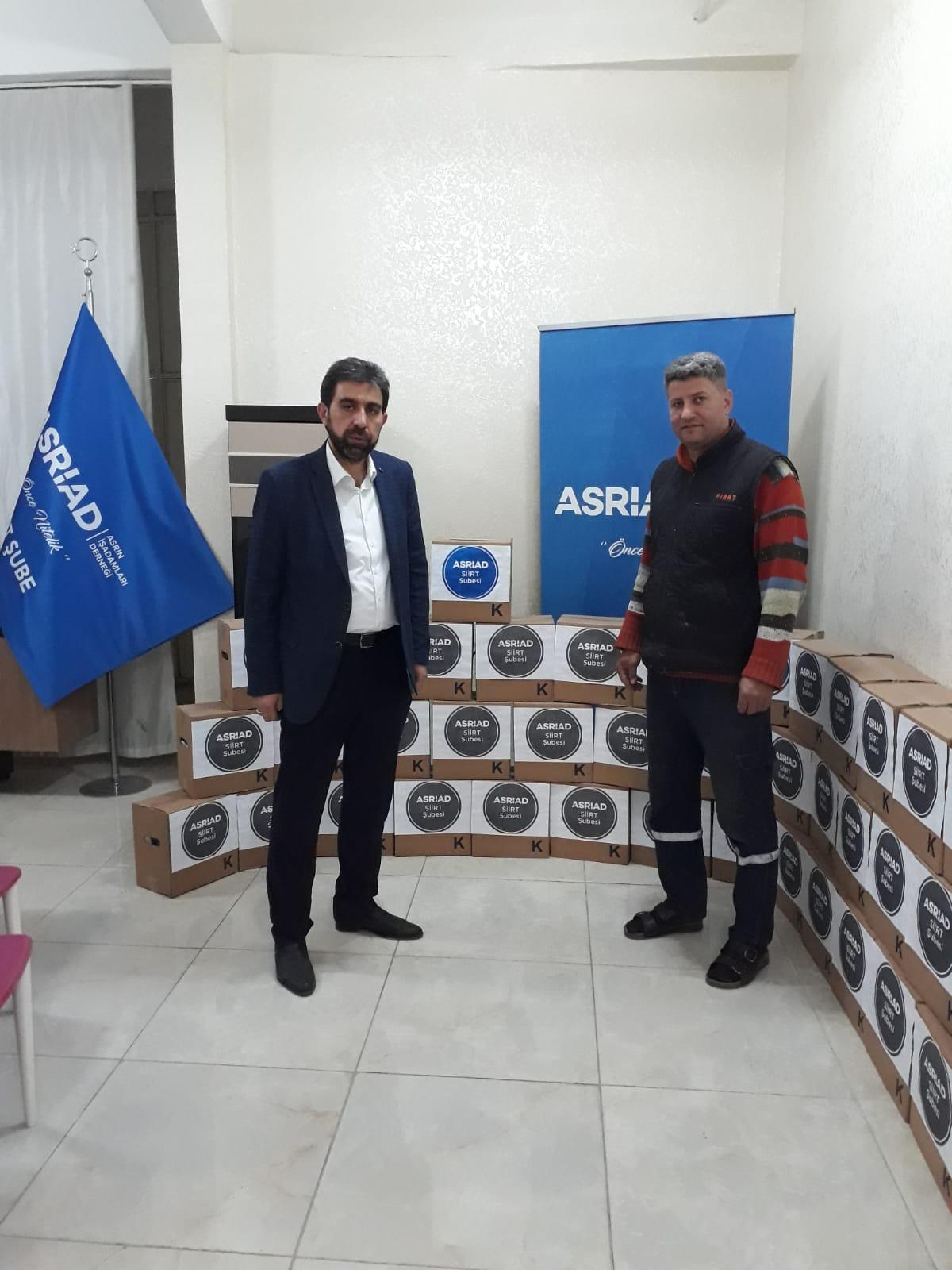 Asrın İş İnsanları Derneği Siirt Şubesi’nden Gıda Kolisi Dağıtımı